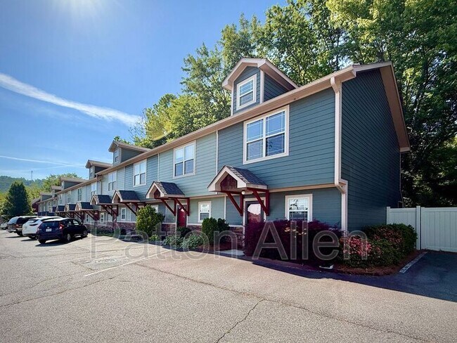 property at 15 Lees Creek Rd