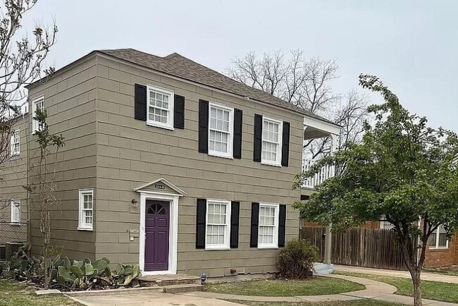 2216 17th St, Unit A in Lubbock, TX - Building Photo - Building Photo