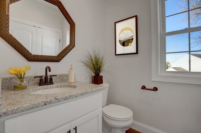 981 Old Elizabethtown Rd in Elizabethtown, PA - Building Photo - Building Photo