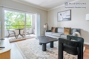 700 Agnew Rd in Santa Clara, CA - Building Photo