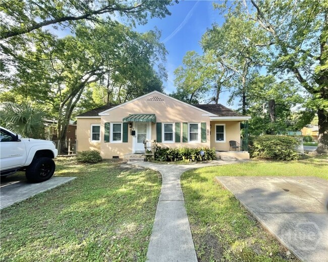 property at 1203 E 54th St