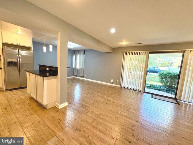 19120 Mills Choice Rd in Montgomery Village, MD - Building Photo - Building Photo