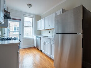 7371 N Damen Ave in Chicago, IL - Building Photo - Building Photo