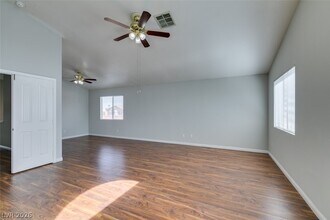 7809 Calico Flower Ave in Las Vegas, NV - Building Photo - Building Photo