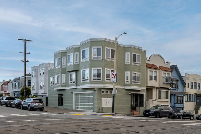 1701 Judah St, Unit #A in San Francisco, CA - Building Photo - Building Photo