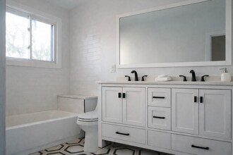 721 N Wood Ave, Unit 3 in Linden, NJ - Building Photo - Building Photo