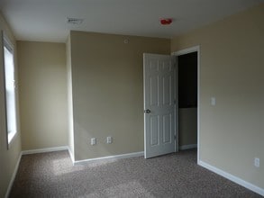 26 Eagle Ridge Rd in Sandown, NH - Foto de edificio - Building Photo