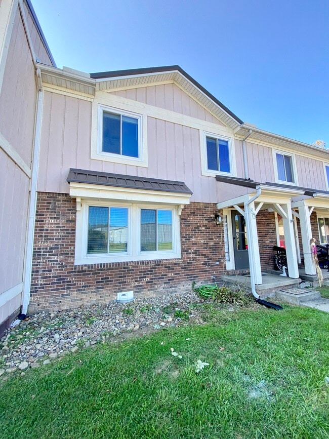 property at 87 Teays Pt