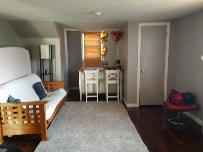 126 Clover Hill St, Unit Second Floor Apartment