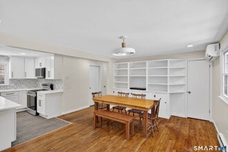 5 Stoneleigh Knoll in Old Lyme, CT - Building Photo - Building Photo