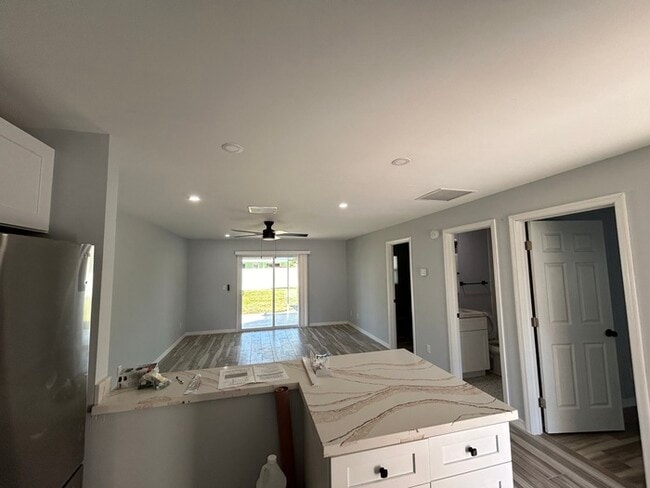 638 SE 13th Ave in Cape Coral, FL - Building Photo - Building Photo