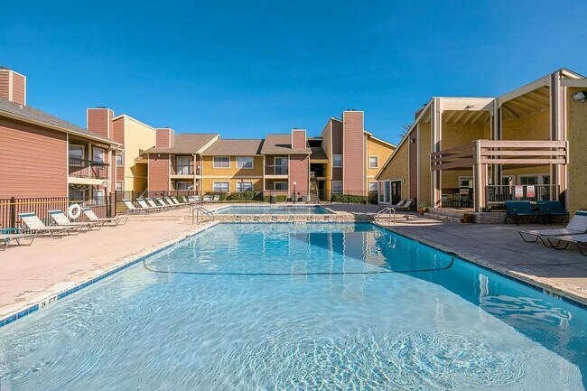 10000 N Lamar Blvd, Unit 2033 in Austin, TX - Foto de edificio - Building Photo