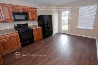 8146 Chancewood Ln in Humble, TX - Foto de edificio - Building Photo