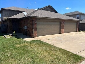 11139 SW 5th St in Yukon, OK - Building Photo - Building Photo