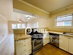701 NE 28th Ave in Portland, OR - Building Photo - Building Photo
