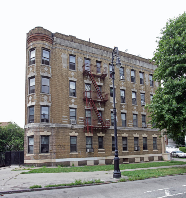 1525 Dorchester Rd in Brooklyn, NY - Building Photo - Building Photo