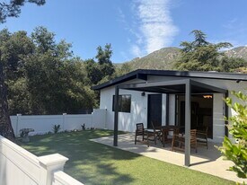 2327 Dorothy St in La Crescenta, CA - Building Photo