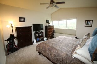 20333 Riverside Dr in Eagle River, AK - Building Photo