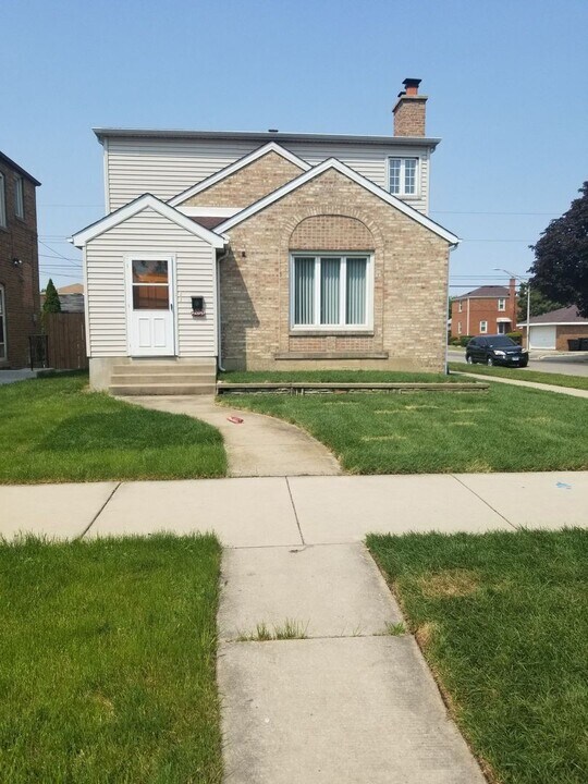 5200 S Monitor Ave in Chicago, IL - Building Photo