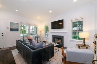 23 Cedar Pl in Rye, NY - Building Photo - Building Photo