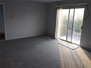 31565 Fraser Dr-Unit -12 in Fraser, MI - Building Photo - Building Photo