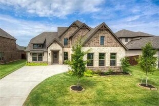 1017 Merion Dr in Burleson, TX - Building Photo