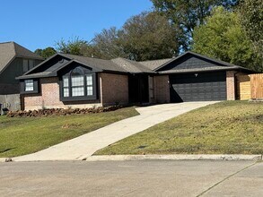 11980 La Salle River Rd in Conroe, TX - Building Photo - Building Photo