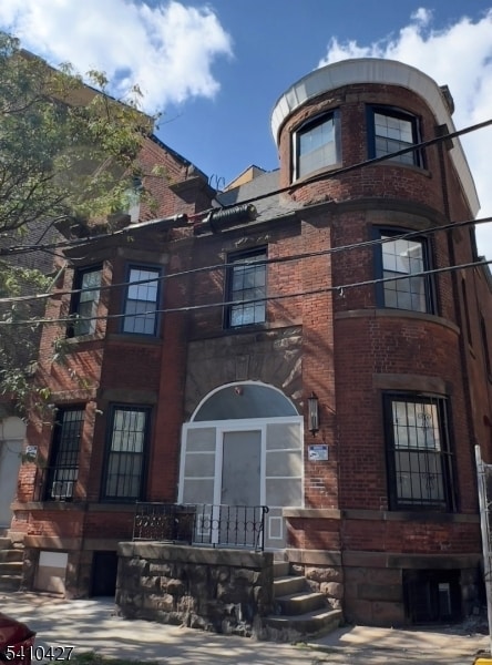 10 Pennsylvania Ave, Unit 1 in Newark, NJ - Building Photo