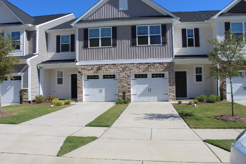 67 Village Edge Dr in Lillington, NC - Building Photo