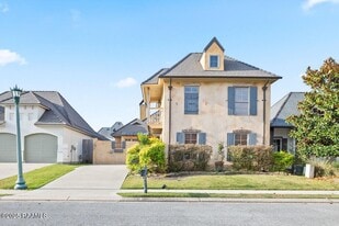123 Croft Row in Lafayette, LA - Building Photo