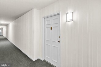 1801 Cambridge Ave in Wyomissing, PA - Building Photo - Building Photo