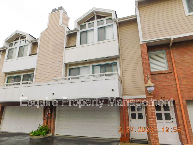 807 S B St in Oxnard, CA - Building Photo