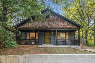 904 Smith St SW in Atlanta, GA - Building Photo - Building Photo