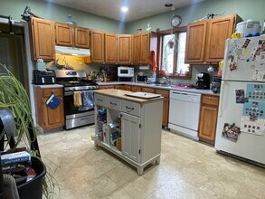 118 Windsor Rd in Medford, MA - Building Photo - Building Photo