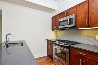 30 Elm Pl in Rye, NY - Building Photo - Building Photo