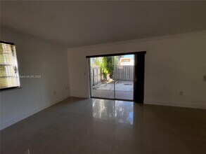 8405 SW 137th Ave in Miami, FL - Building Photo - Building Photo