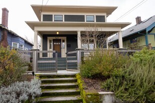 4619 N Commercial Ave in Portland, OR - Building Photo