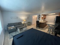 230 Columbia Dr, Unit 319 photo'