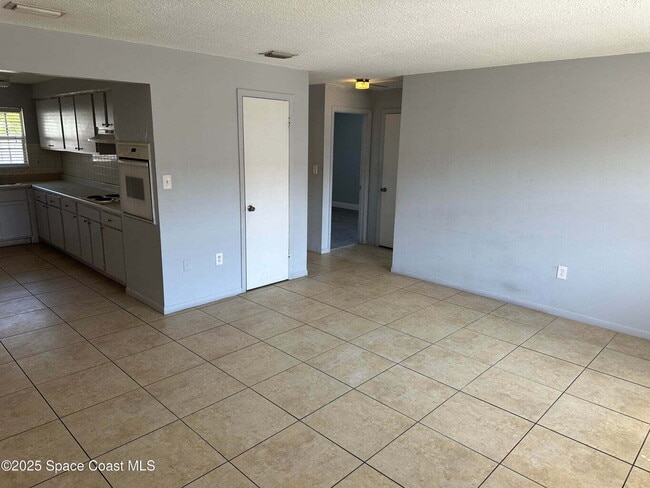 125 Lucas Rd in Merritt Island, FL - Building Photo - Building Photo