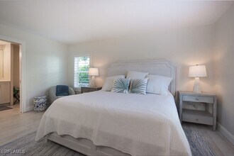 2850 Gulf Shore Blvd N in Naples, FL - Building Photo - Building Photo