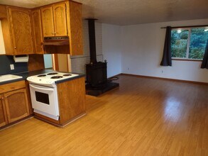 30707 N Pl in Ocean Park, WA - Building Photo - Building Photo