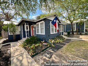 118 Callaghan Ave in San Antonio, TX - Building Photo - Building Photo