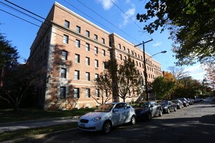 3525 Davenport St NW in Washington, DC - Building Photo