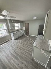 8622 E 59th St in Kansas City, MO - Building Photo - Building Photo