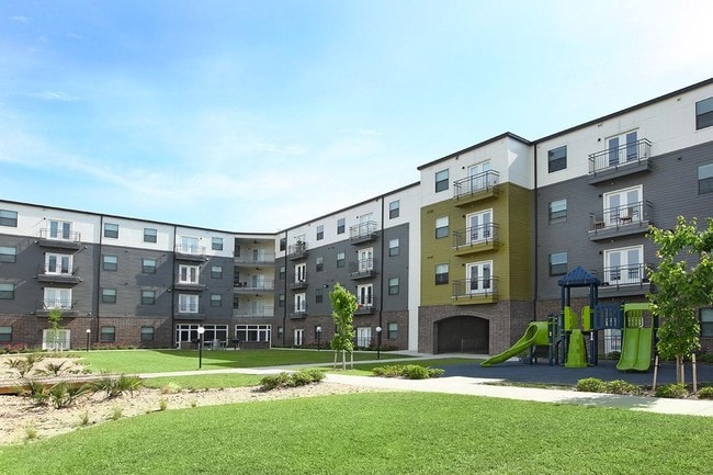 The Elysian Apartment Homes in Baton Rouge, LA - Foto de edificio - Building Photo