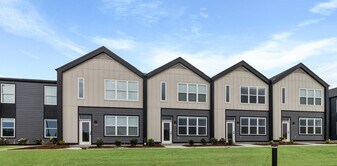 IVY Townhomes in Oak Creek, WI - Building Photo