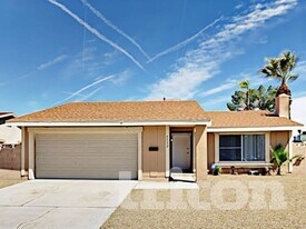 5532 Spencer St in Las Vegas, NV - Building Photo