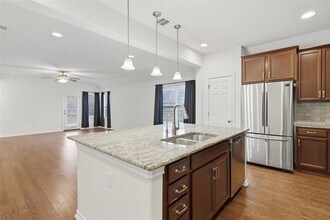 13401 Henneman Dr in Pflugerville, TX - Building Photo - Building Photo