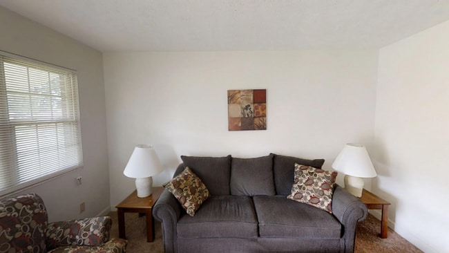 245 Crabapple Cir in Fayetteville, NC - Building Photo - Building Photo