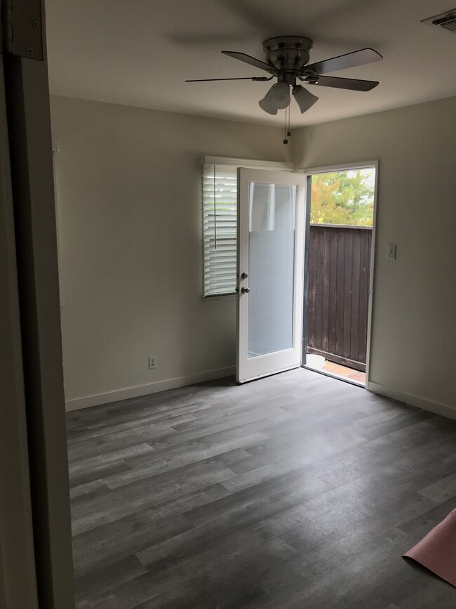 733 Pier Ave, Unit B in Santa Monica, CA - Building Photo - Building Photo